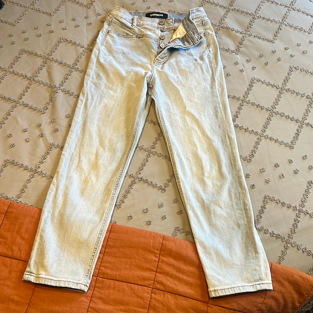 Express Mom Jeans - Picture 2 of 5